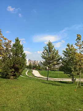 Satılır 3 otaqlı mənzil 135 m²