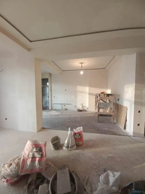 Satılır 3 otaqlı mənzil 151 m²