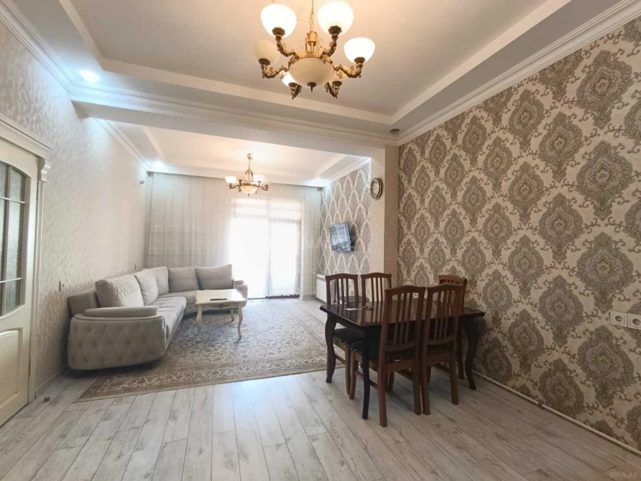 Kirayə verilir 2 otaqlı mənzil 100 m²