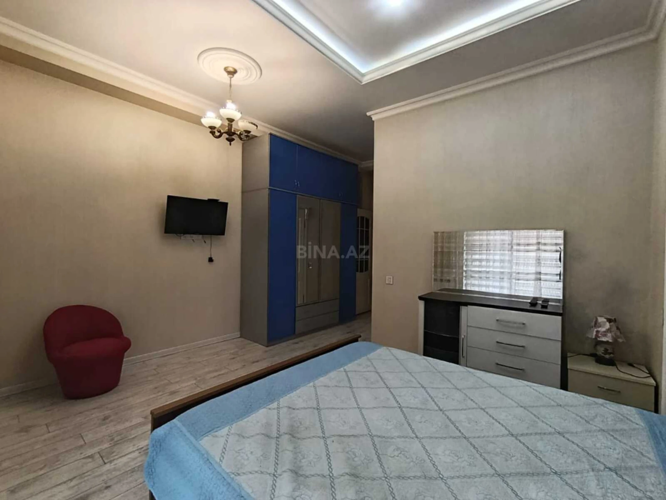 Kirayə verilir 2 otaqlı mənzil 100 m²