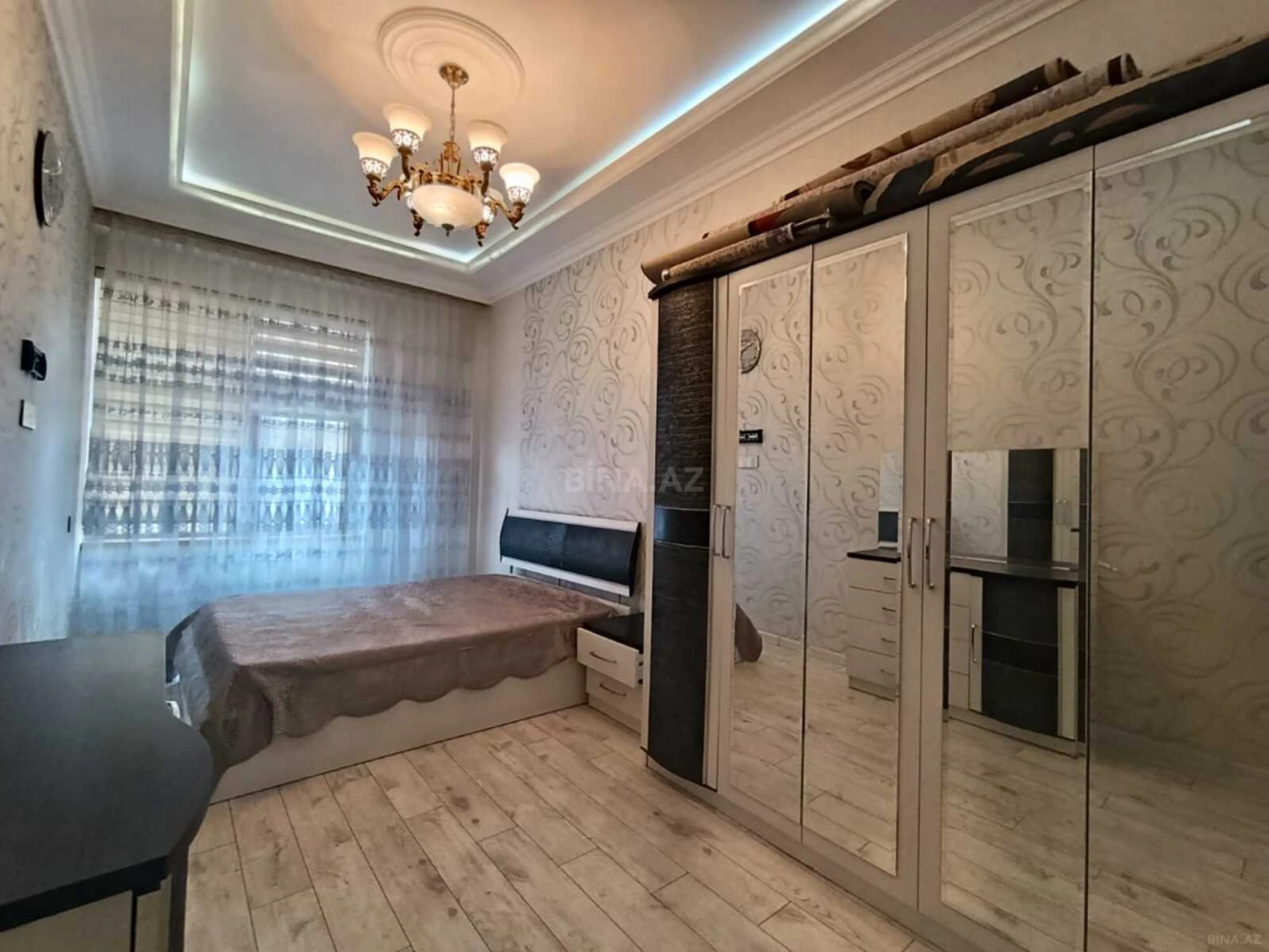 Kirayə verilir 2 otaqlı mənzil 100 m²