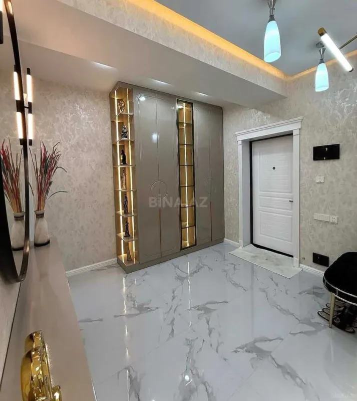 Kirayə verilir 3 otaqlı mənzil 110 m²