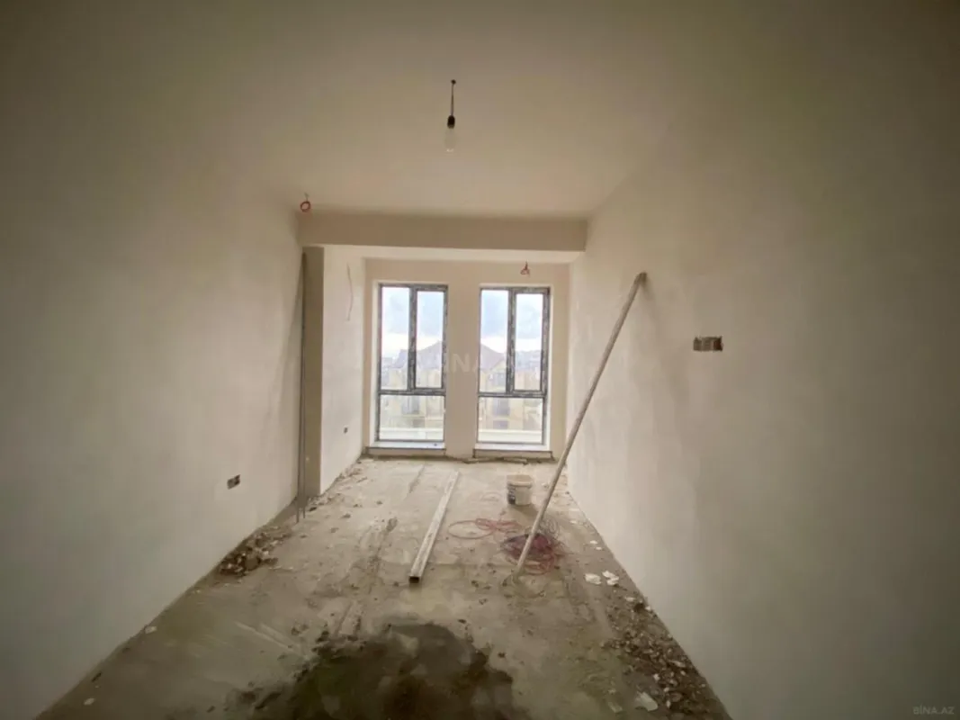 Satılır 8 otaqlı həyət evi 400 m²