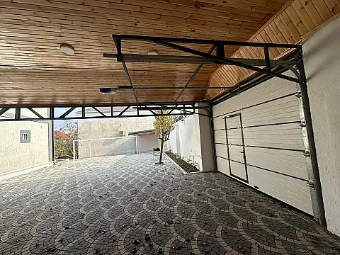 Kirayə verilir 6 otaqlı həyət evi 410 m²