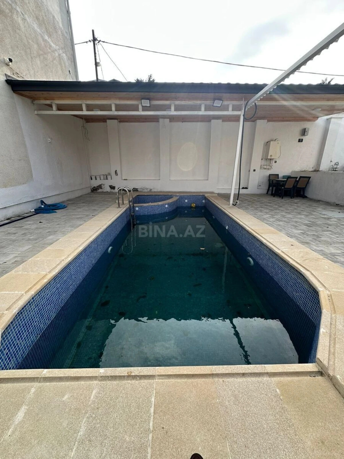 Kirayə verilir 6 otaqlı həyət evi 410 m²