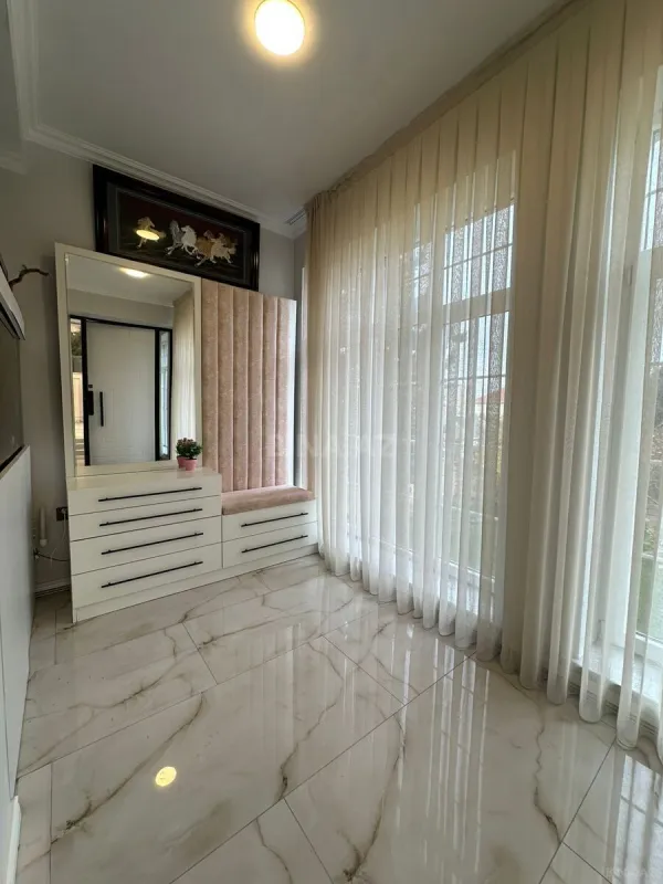 Kirayə verilir 6 otaqlı həyət evi 410 m²