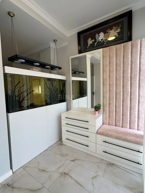 Kirayə verilir 6 otaqlı həyət evi 410 m²