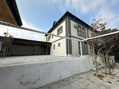 Kirayə verilir 6 otaqlı həyət evi 410 m²