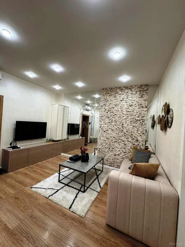 Satılır 3 otaqlı mənzil 92 m²