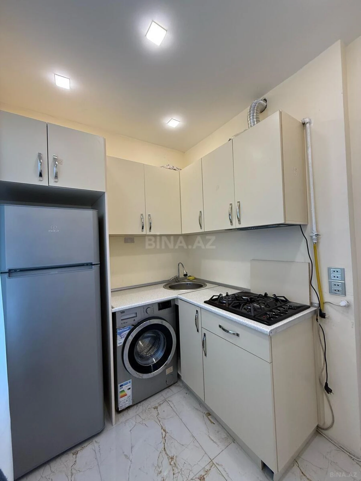 Satılır 2 otaqlı mənzil 48 m²