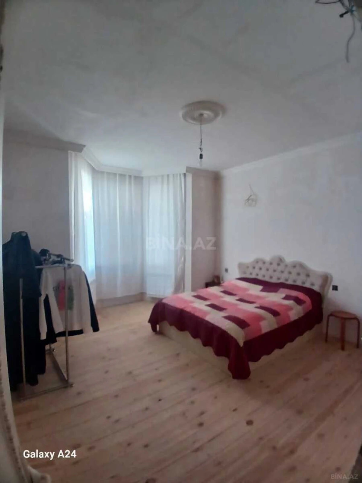 Satılır 5 otaqlı həyət evi 360 m²