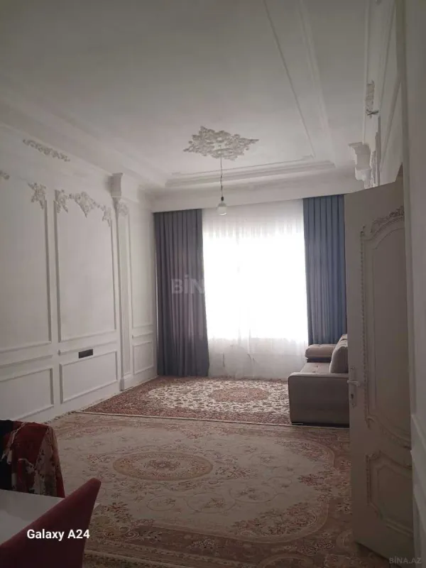 Satılır 5 otaqlı həyət evi 360 m²