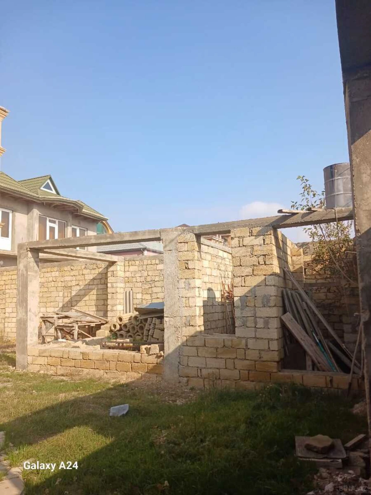 Satılır 5 otaqlı həyət evi 360 m²