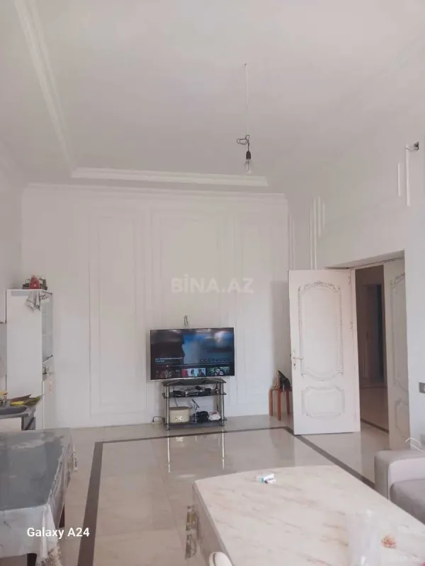 Satılır 5 otaqlı həyət evi 360 m²