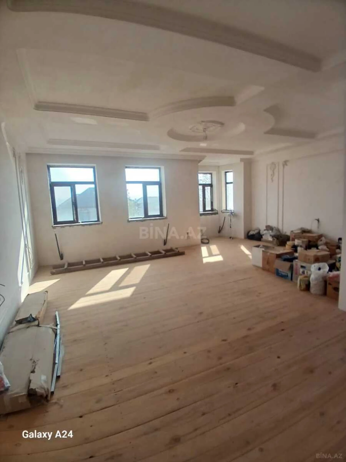 Satılır 5 otaqlı həyət evi 360 m²