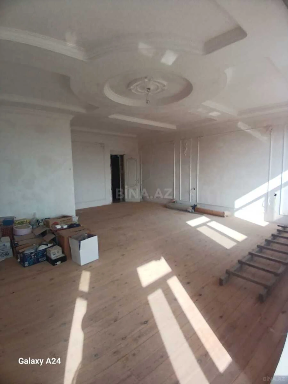 Satılır 5 otaqlı həyət evi 360 m²