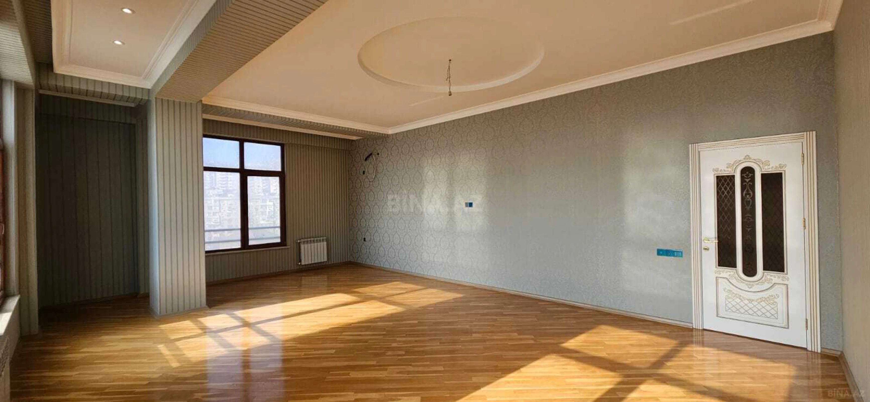 Satılır 3 otaqlı mənzil 142.5 m²