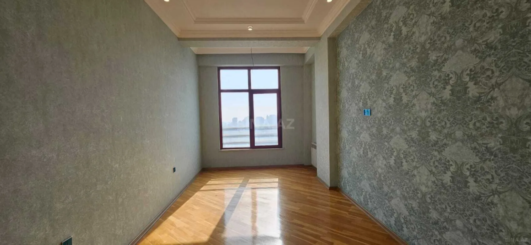 Satılır 3 otaqlı mənzil 142.5 m²
