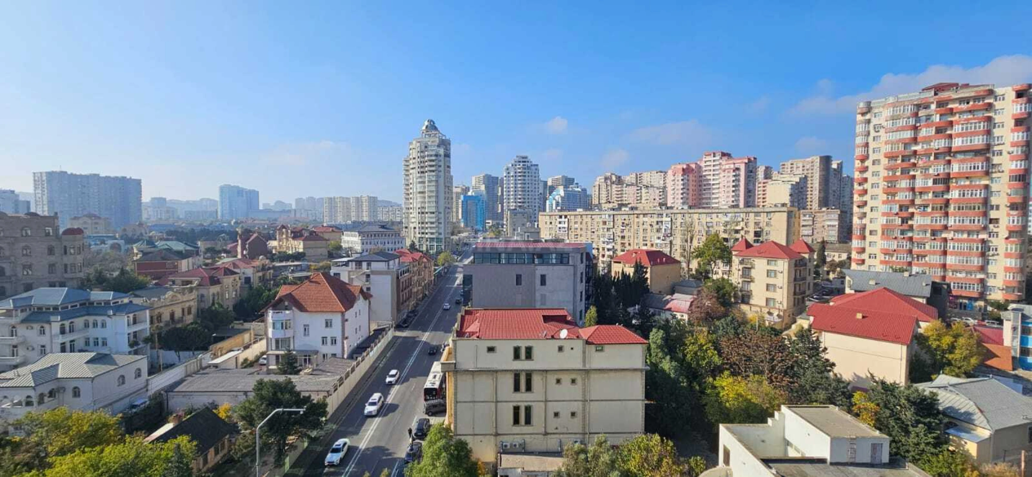Satılır 3 otaqlı mənzil 142.5 m²
