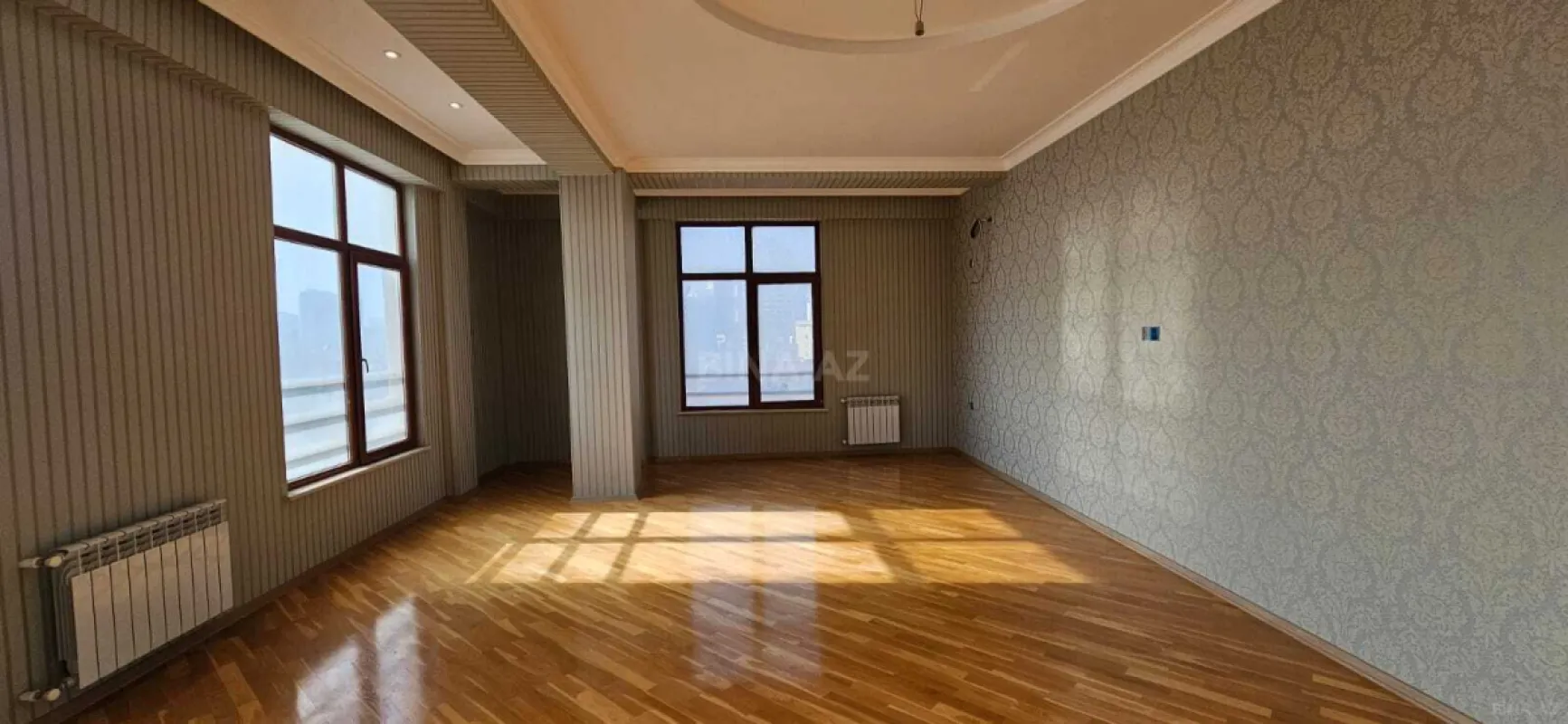 Satılır 3 otaqlı mənzil 142.5 m²