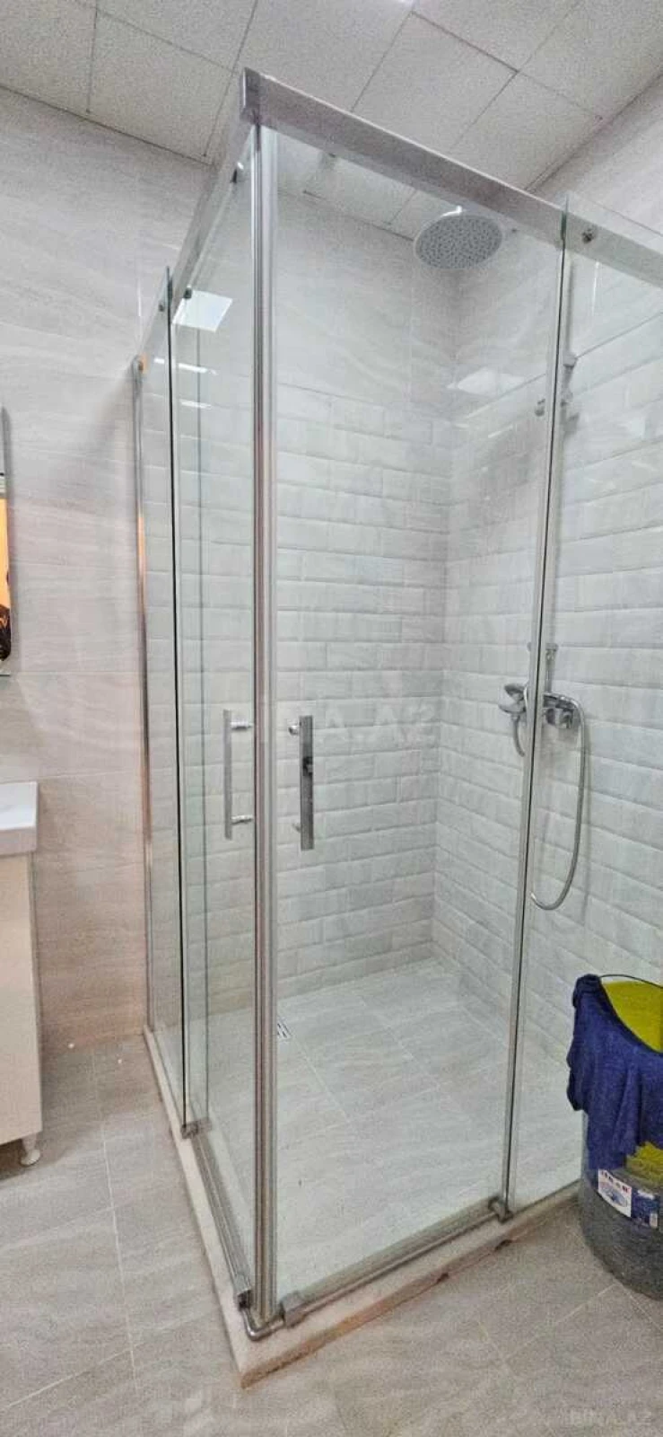 Satılır 3 otaqlı mənzil 142.5 m²