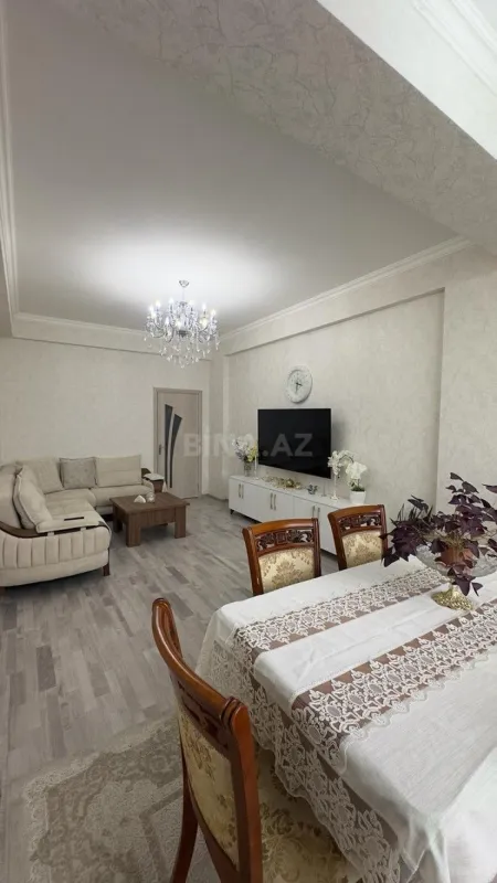 Satılır 3 otaqlı mənzil 126 m²