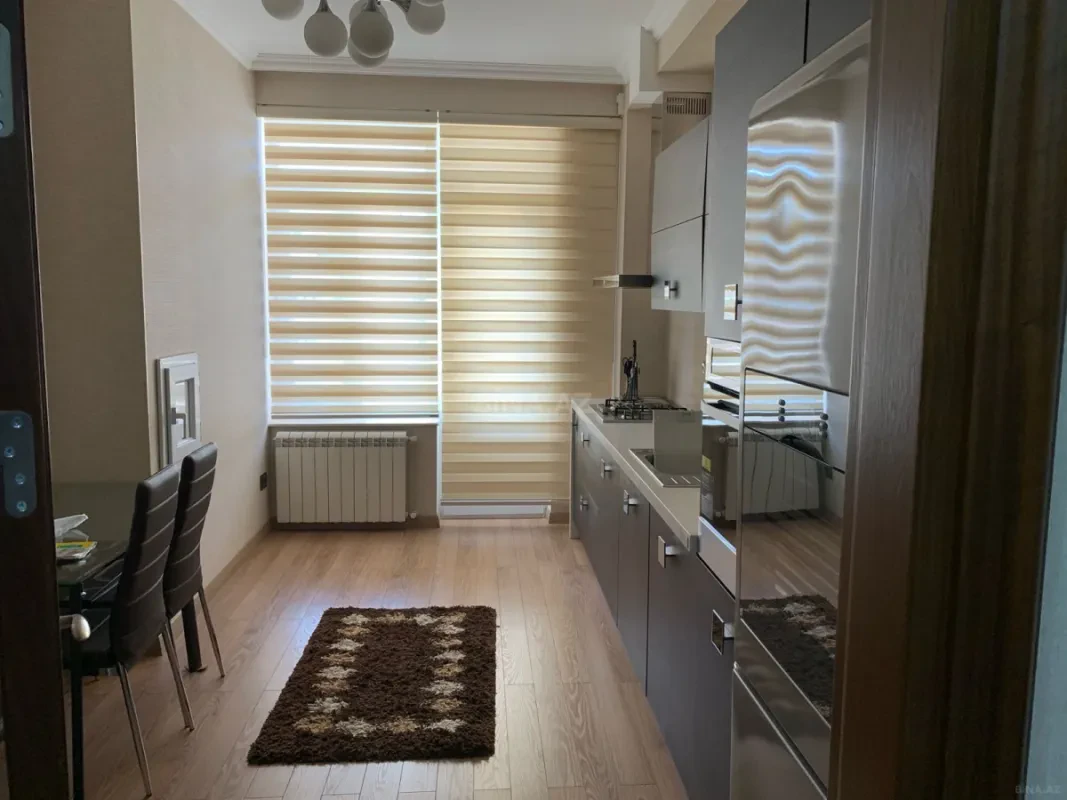 Kirayə verilir 2 otaqlı mənzil 95 m²