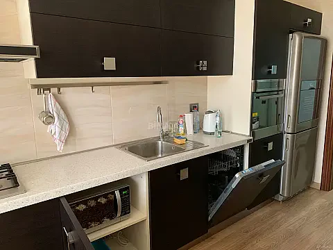 Kirayə verilir 2 otaqlı mənzil 95 m²