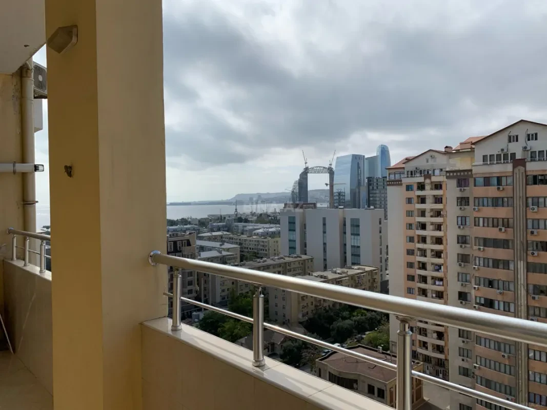 Kirayə verilir 2 otaqlı mənzil 95 m²