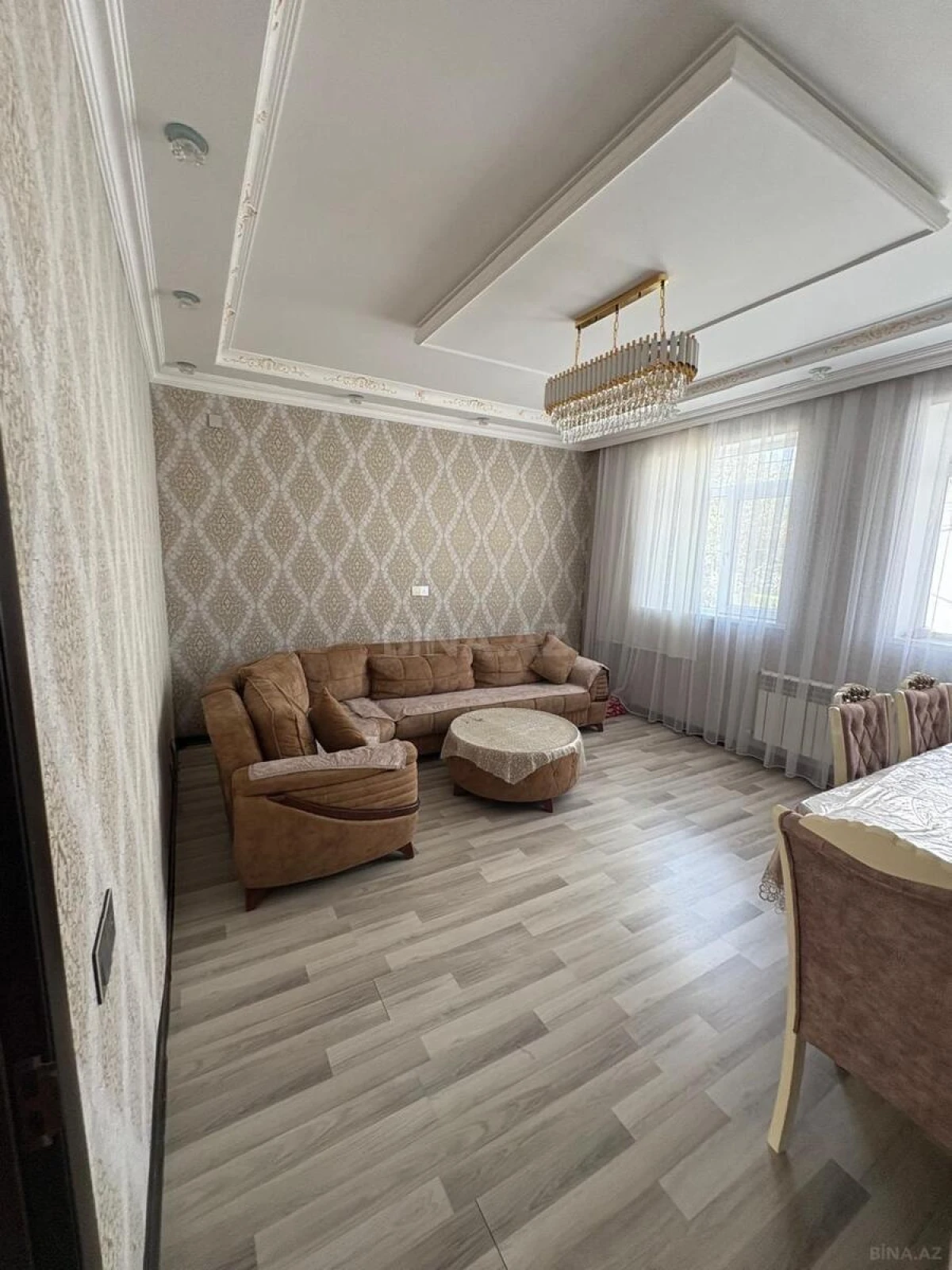 Satılır 7 otaqlı həyət evi 230 m²