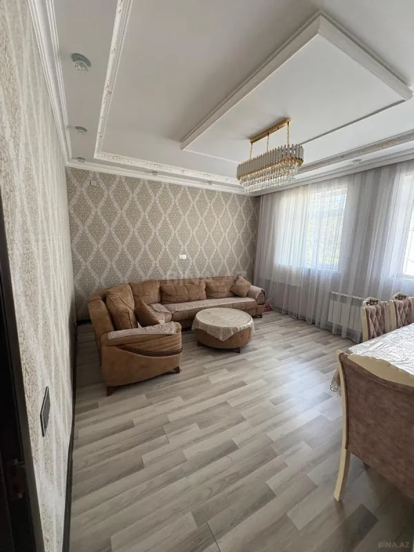 Satılır 7 otaqlı həyət evi 230 m²
