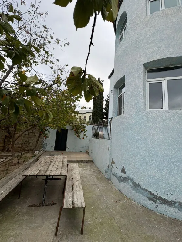 Satılır 7 otaqlı həyət evi 230 m²