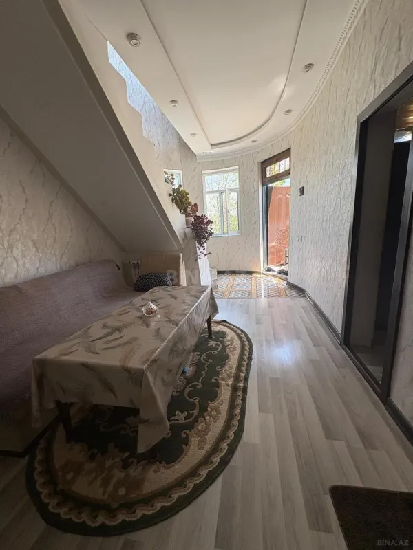 Satılır 7 otaqlı həyət evi 230 m²