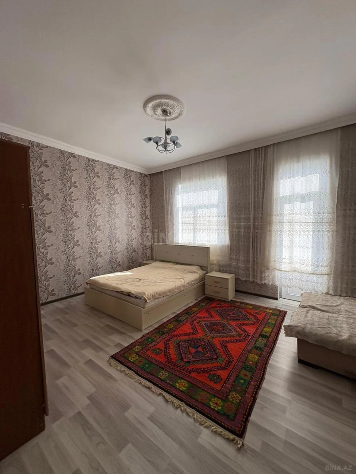 Satılır 7 otaqlı həyət evi 230 m²