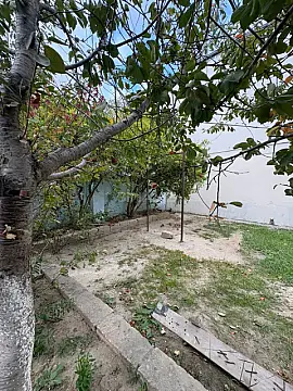 Satılır 7 otaqlı həyət evi 230 m²