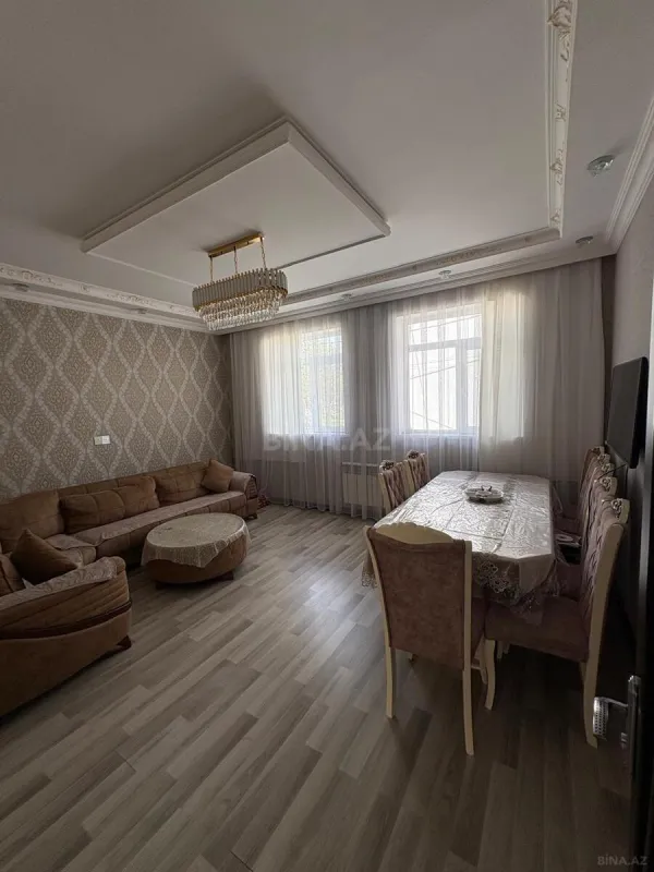 Satılır 7 otaqlı həyət evi 230 m²