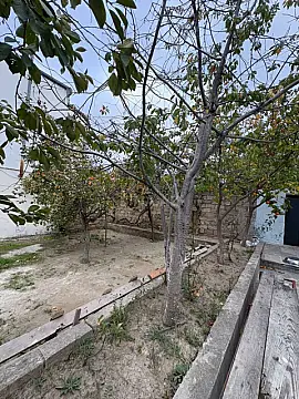 Satılır 7 otaqlı həyət evi 230 m²