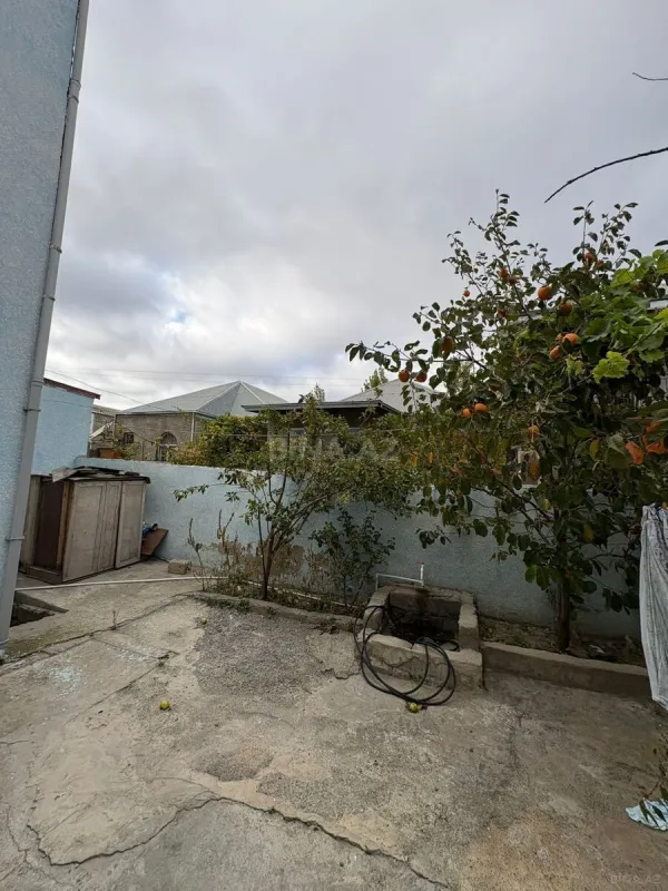 Satılır 7 otaqlı həyət evi 230 m²