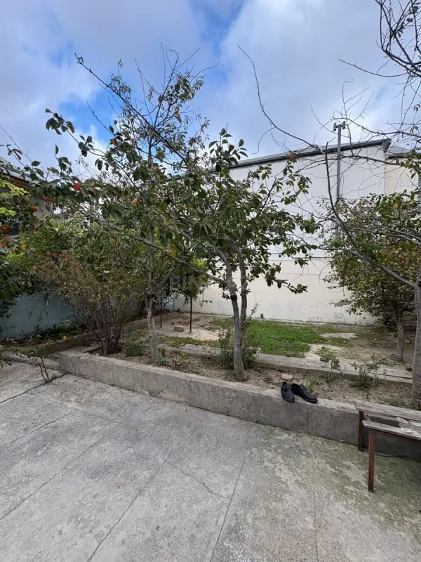 Satılır 7 otaqlı həyət evi 230 m²