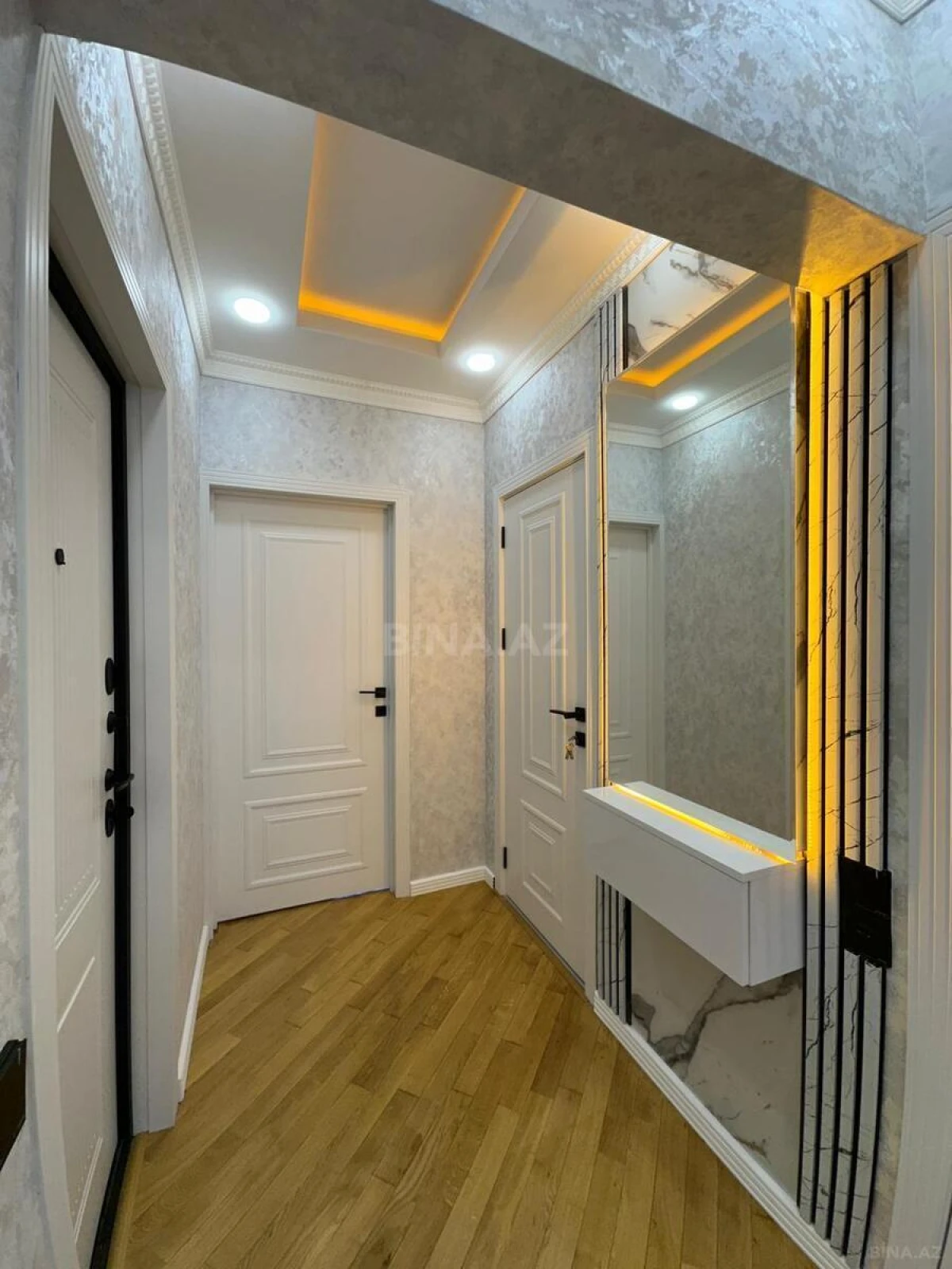 Satılır 2 otaqlı mənzil 65 m²