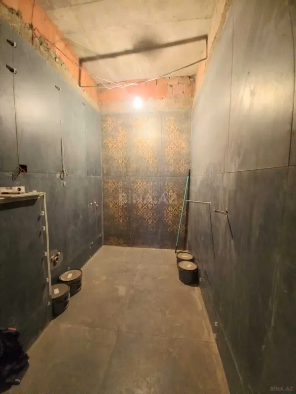 Satılır 4 otaqlı mənzil 151 m²