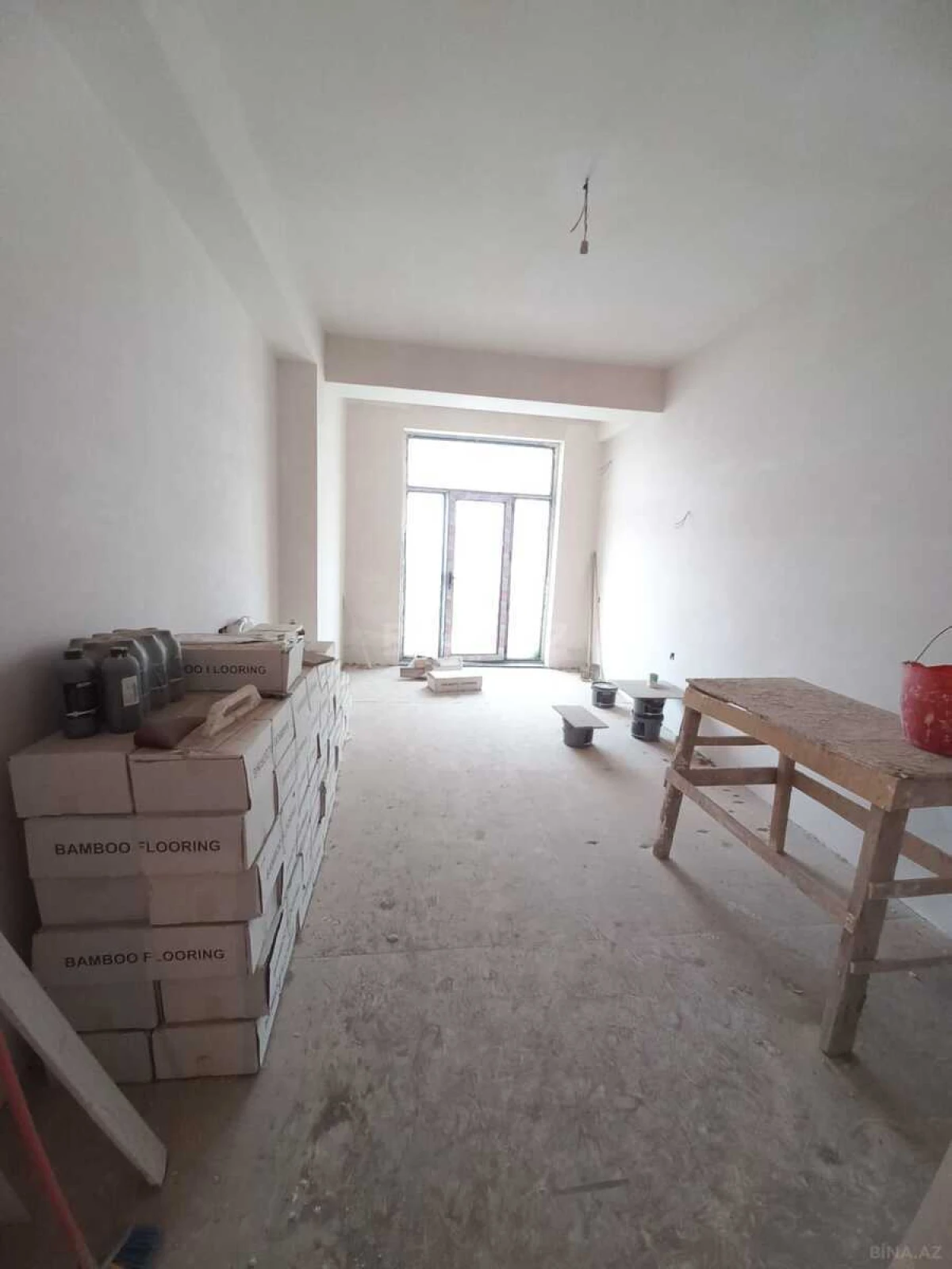 Satılır 4 otaqlı mənzil 151 m²