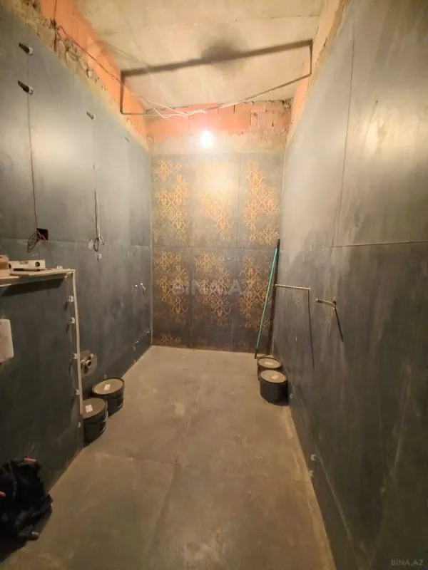 Satılır 4 otaqlı mənzil 151 m²