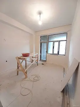 Satılır 4 otaqlı mənzil 151 m²