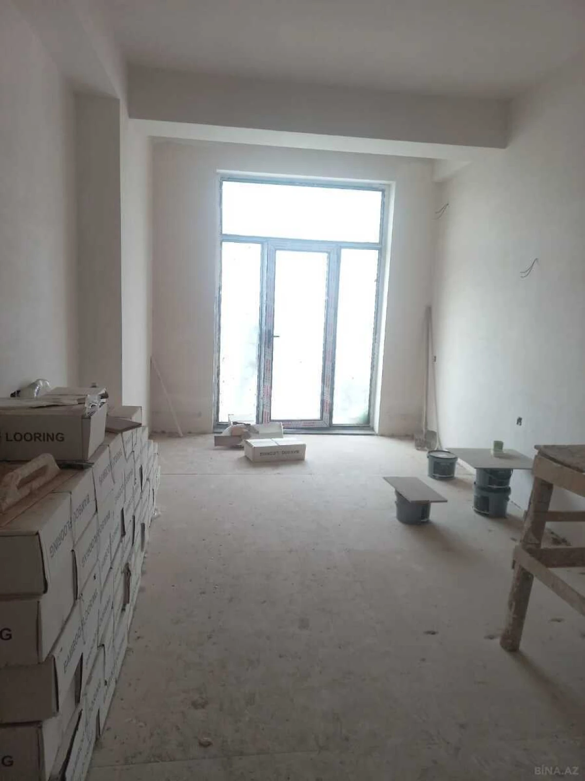 Satılır 4 otaqlı mənzil 151 m²