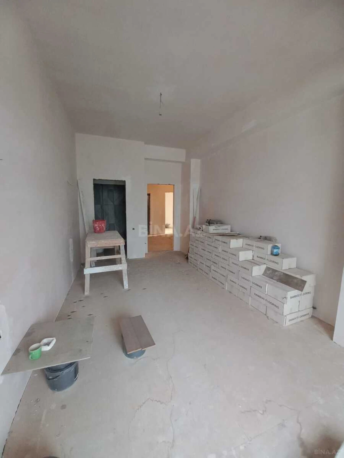 Satılır 4 otaqlı mənzil 151 m²