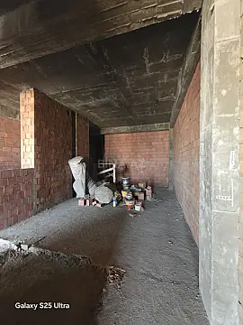 Satılır 4 otaqlı mənzil 175 m²