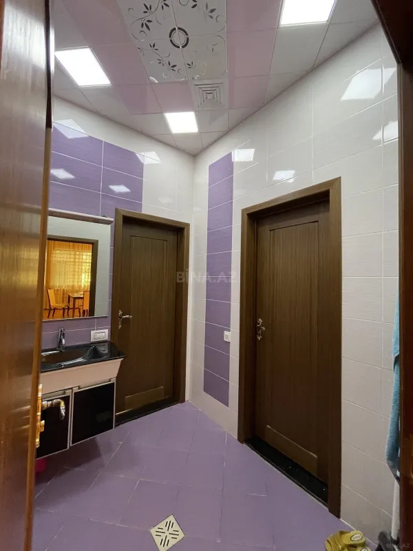 Satılır 7 otaqlı həyət evi 380 m²