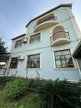 Satılır 7 otaqlı həyət evi 380 m²
