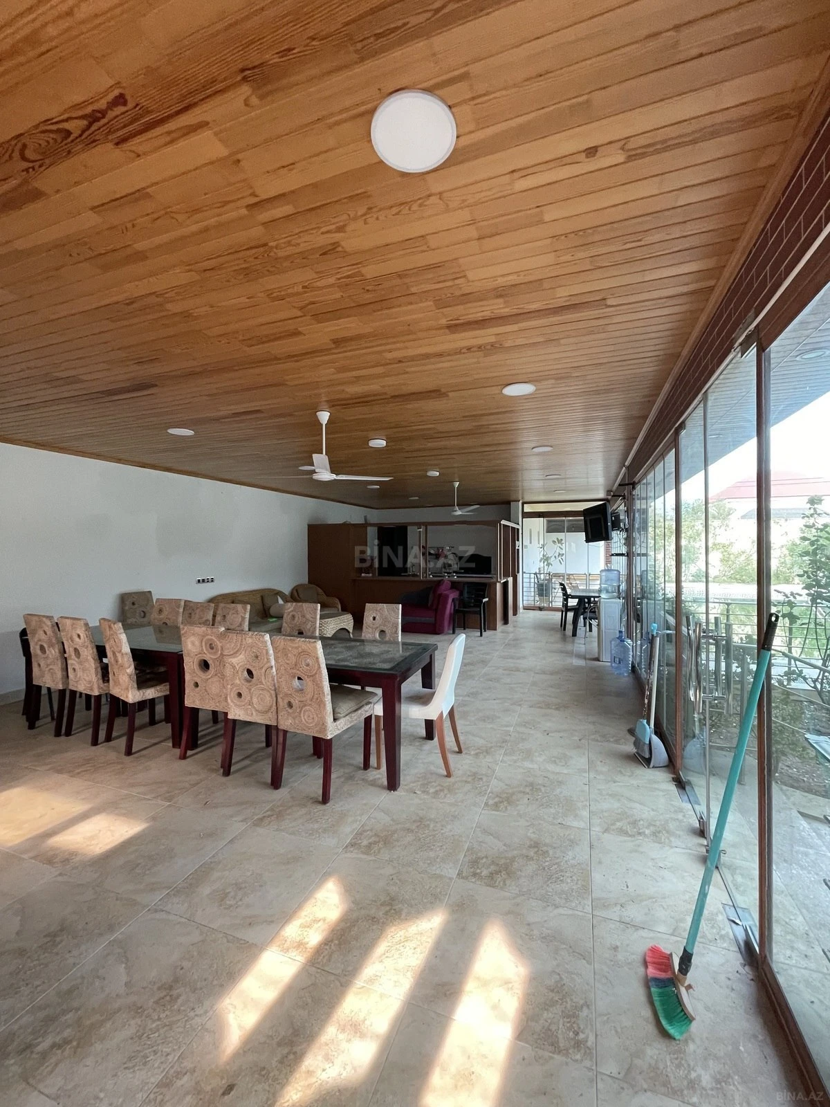 Satılır 7 otaqlı həyət evi 380 m²